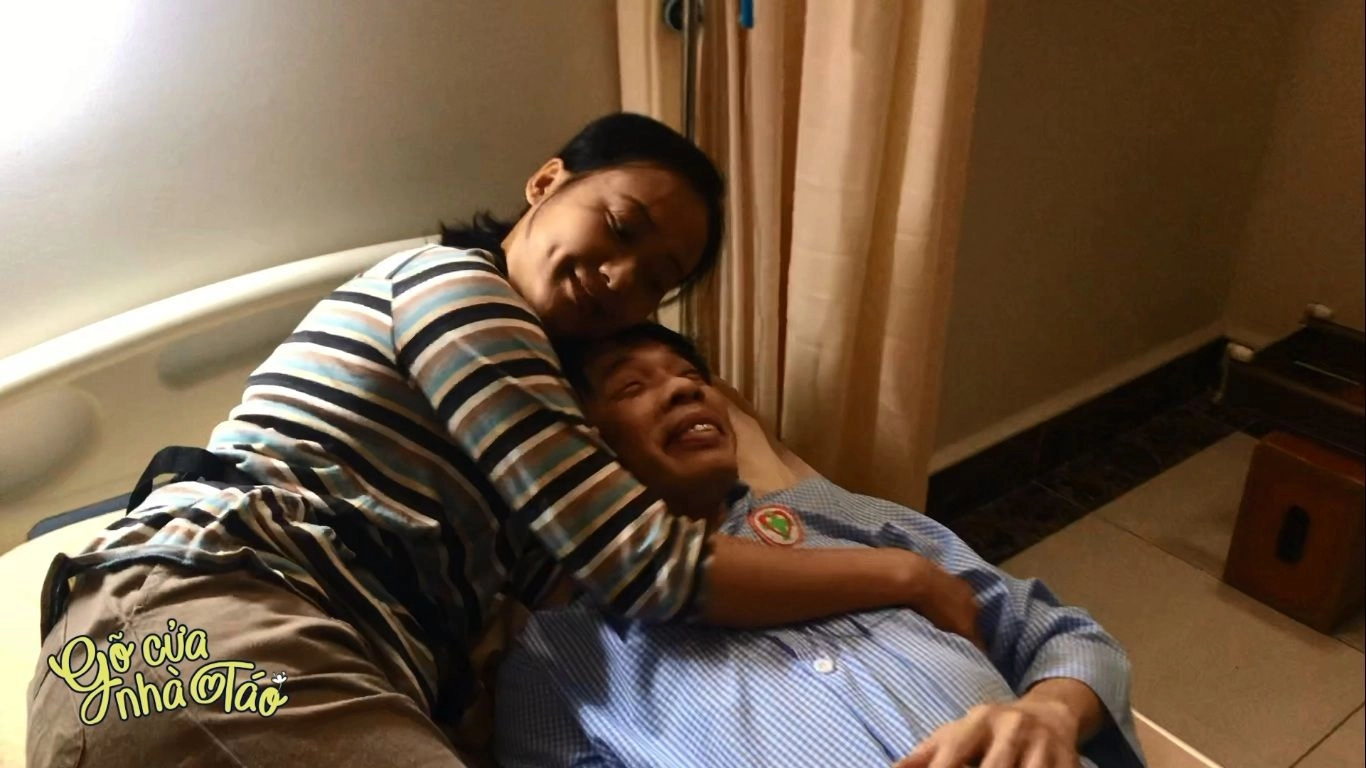 [CÂY TÁO NỞ HOA] THÁI HÒA TĂNG CÂN KHI QUAY TẠI BỐI CẢNH “SUNG SƯỚNG NHẤT ĐỜI NGỌC”, NGHE THÔI AI CŨNG TÉ NGỬA
