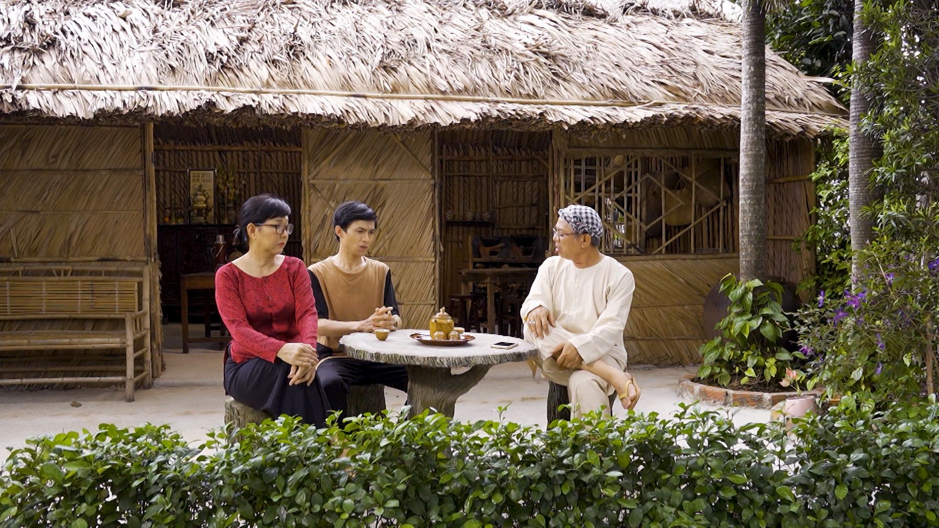 [CƯỜI CÙNG BÁC BA PHI] TRUNG DÂN, PHƯƠNG DUNG KHUYÊN THẾ HỆ TRẺ NÊN KIÊN TRÌ, NỖ LỰC THỰC HIỆN ƯỚC MƠ