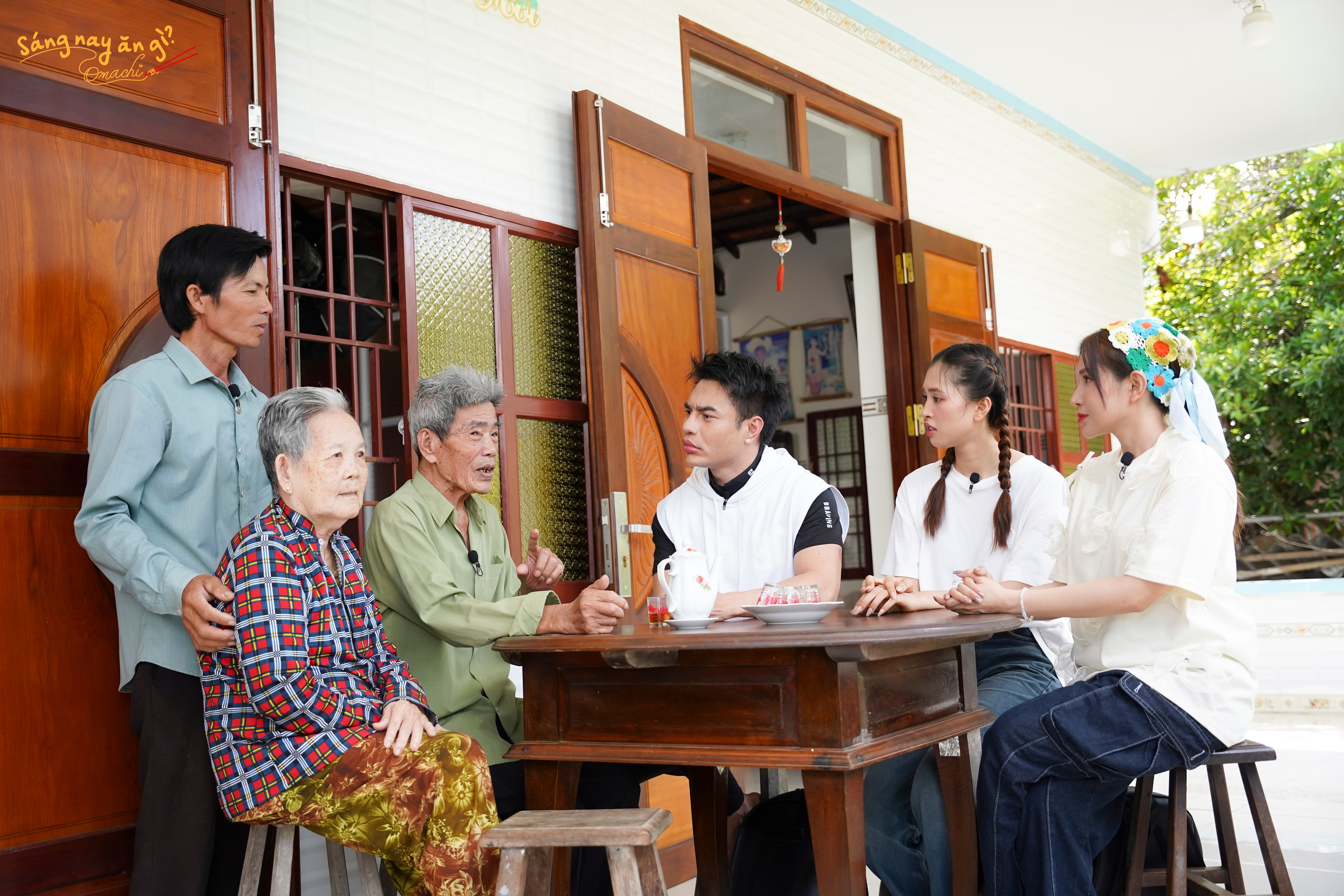 [SÁNG NAY ĂN GÌ] DƯƠNG LÂM, KHẢ NHƯ, TIỂU VY GẶP GỠ GIA ĐÌNH KHAI HOANG ẤP ĐẢO THIỀNG LIỀNG