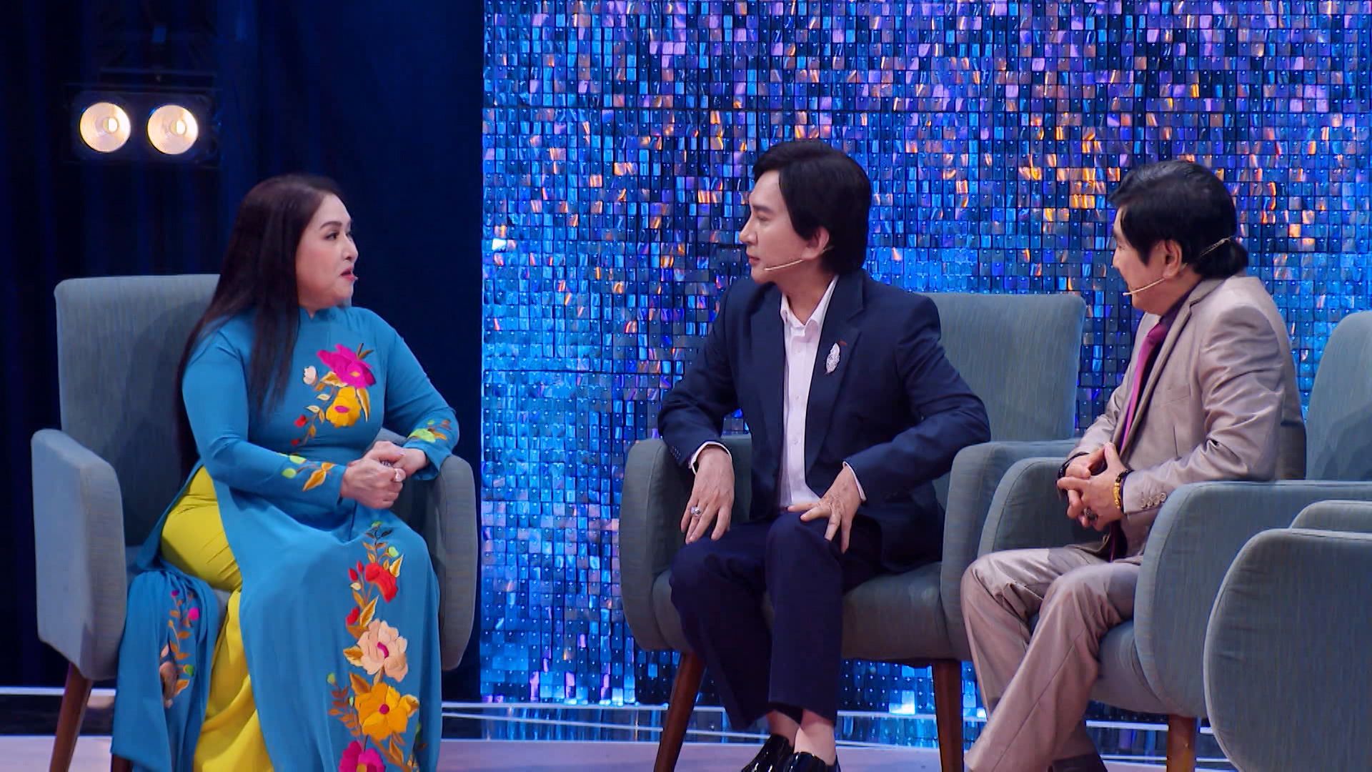 [KÝ ỨC NGỌT NGÀO] KIM TỬ LONG CÙNG CHÍ TÂM, PHƯỢNG HẰNG ÔN LẠI KỶ NIỆM THUỞ "ĂN QUÁN NGỦ ĐÌNH"