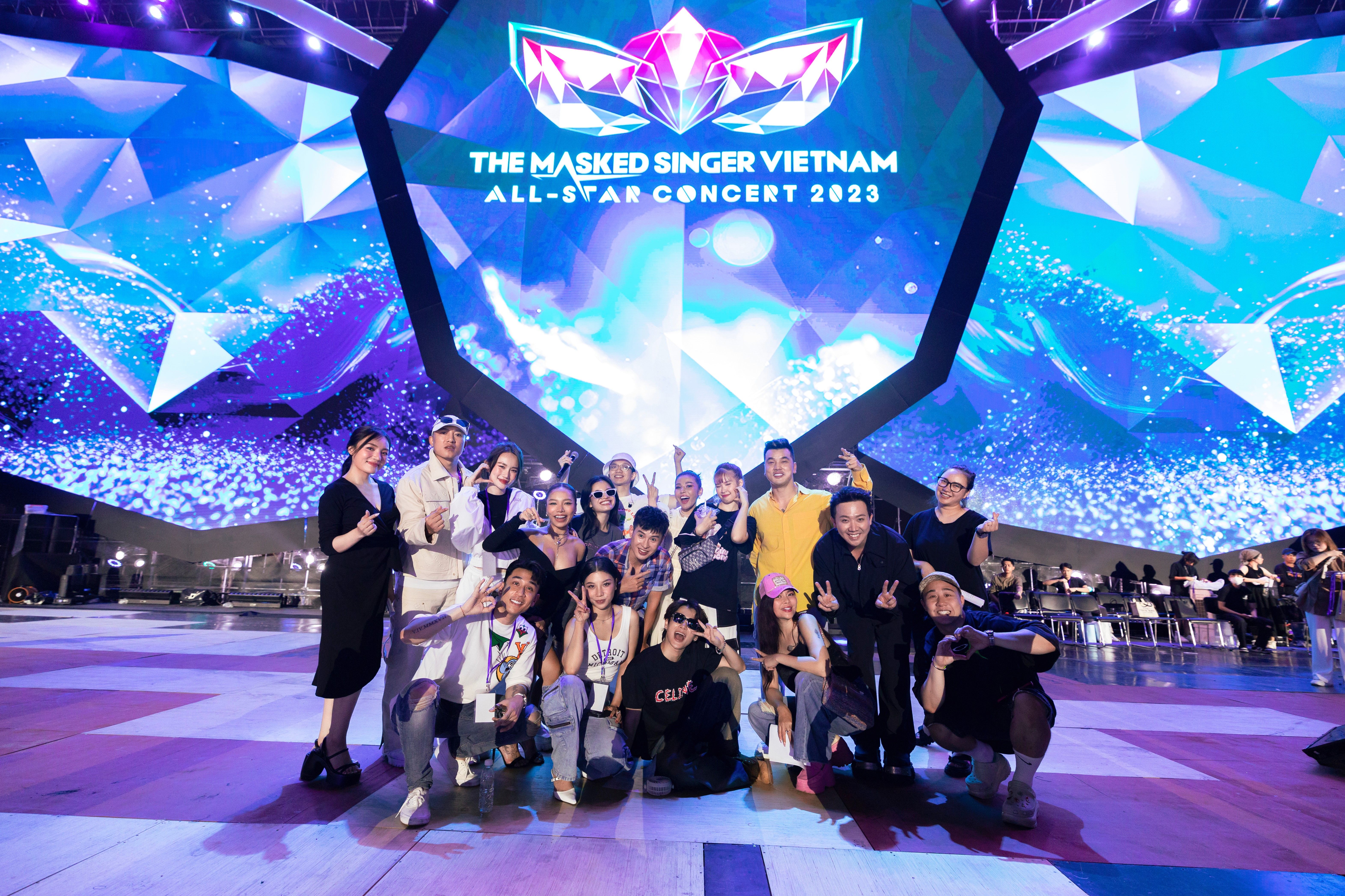 [THE MASKED SINGER VIETNAM ALL-STAR CONCERT 2023] SÂN KHẤU DẦN HOÀN THIỆN, DÀN MASCOT & NGHỆ SĨ CẬT LỰC TẬP LUYỆN CHO 1 ĐÊM BÙNG NỔ