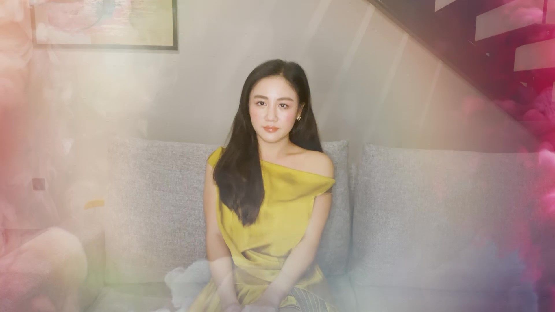 [TẦN SỐ 15] VĂN MAI HƯƠNG THĂNG HẠNG NHAN SẮC, GÂY SỐT VỚI SẢN PHẨM ÂM NHẠC TẠI GIA 