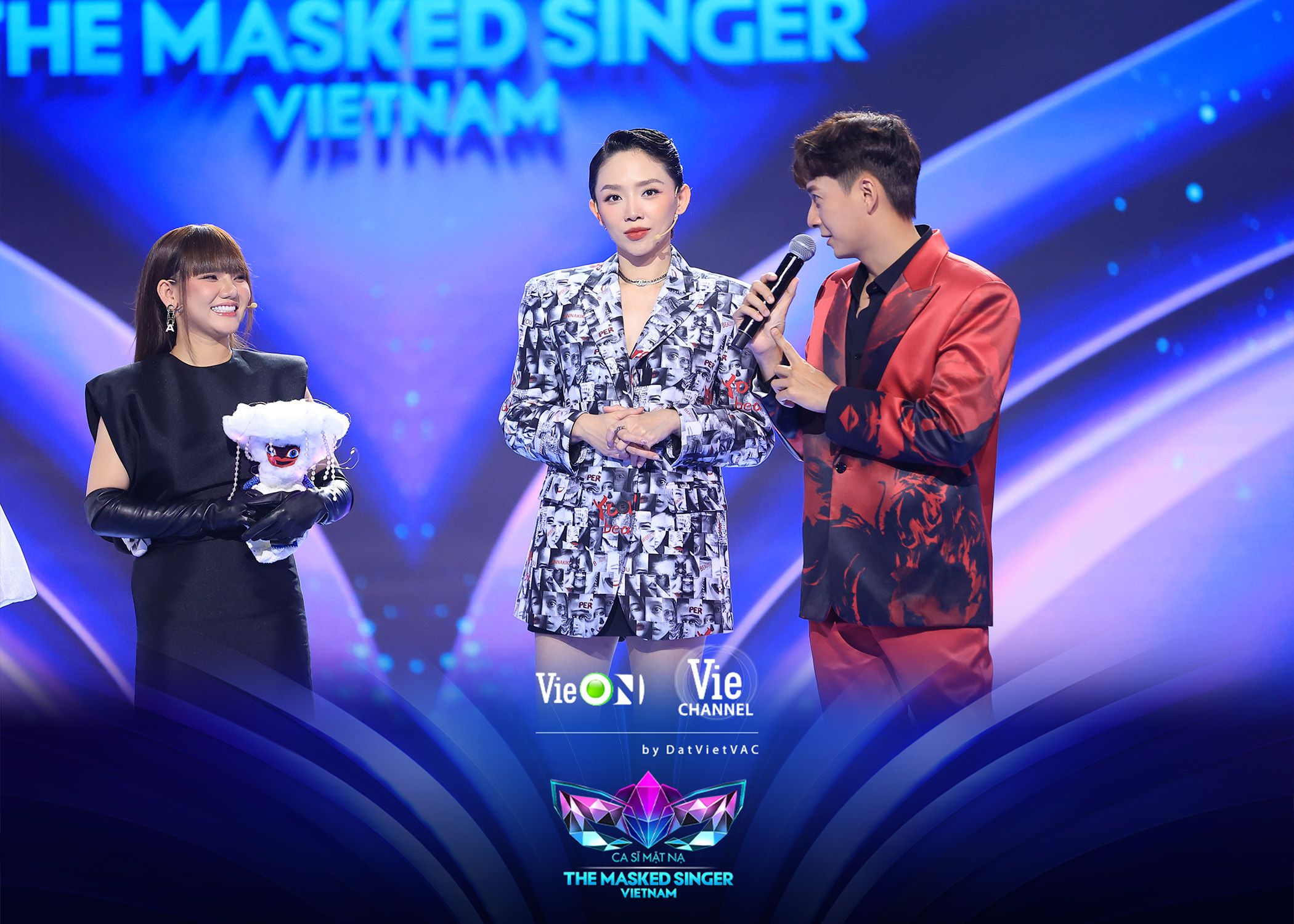 [THE MASKED SINGER VIETNAM] LADY MÂY – MYRA TRẦN TÁI XUẤT TẠI VỊ TRÍ CỐ VẤN KHÁCH MỜI KHIẾN KHÁN GIẢ NÓNG LÒNG MONG ĐỢI