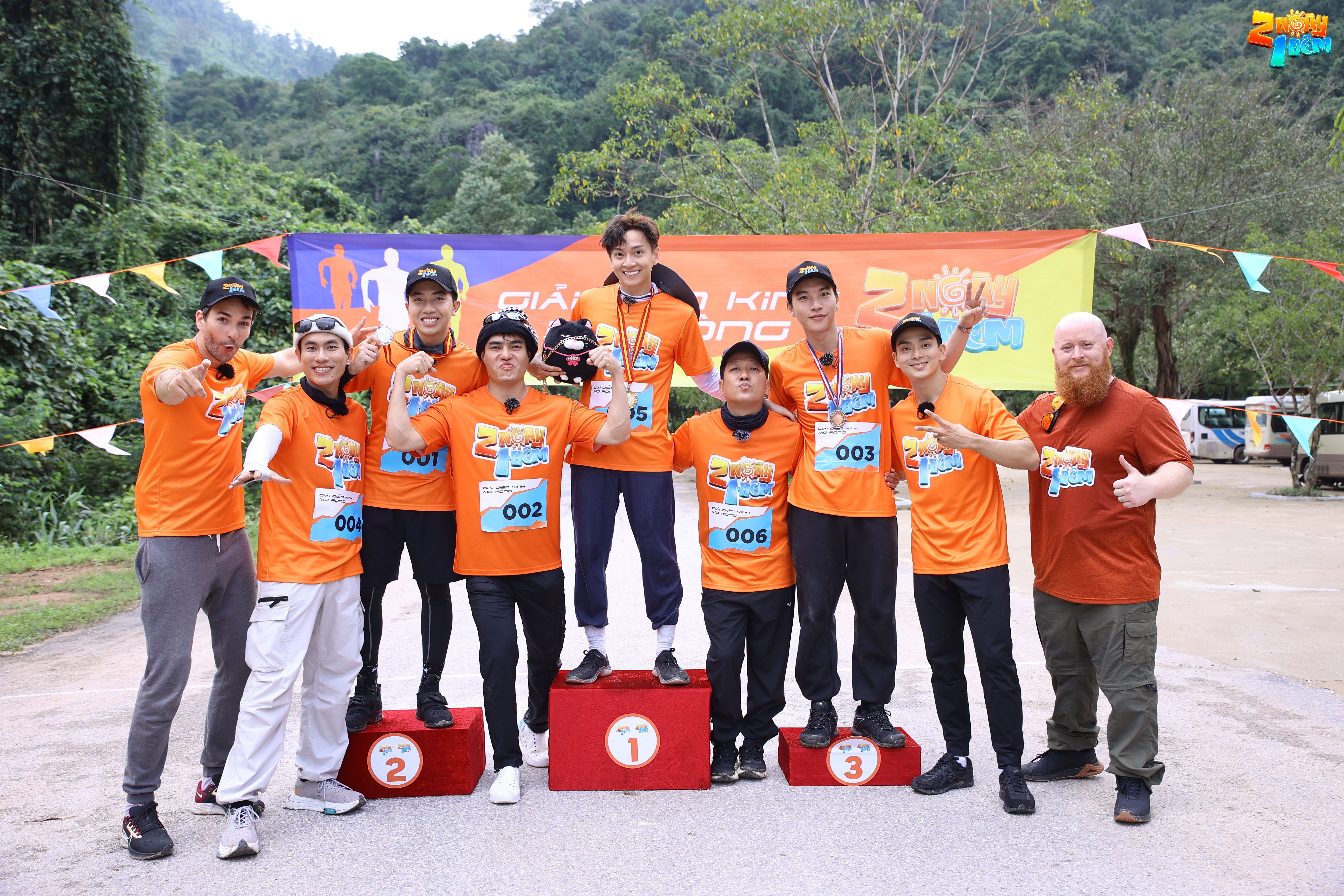 [2 NGÀY 1 ĐÊM] NGÔ KIẾN HUY TRỞ THÀNH QUÁN QUÂN MARATHON  DÙ BỊ “TRẦY” THANH QUẢN VÀ CHẤN THƯƠNG DÂY CHẰN