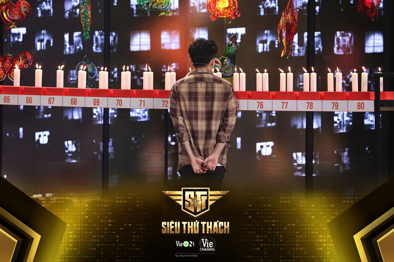 [SIÊU THỬ THÁCH] LỘ DIỆN NAM SINH VIÊN ĐH BÁCH KHOA CÓ "NHÃN LỰC SIÊU TƯỞNG"