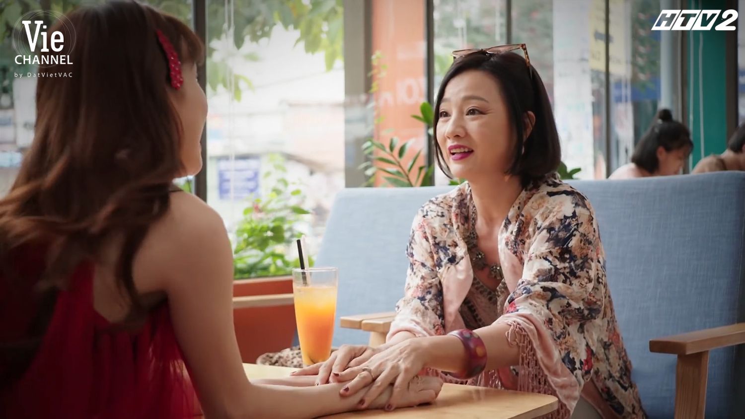 [CÂY TÁO NỞ HOA] QUÁ KHỨ BÁN CON KHÔNG THÀNH, NAY BÀ ÍCH TIẾP TỤC TUNG CHIÊU DỤ DỖ BÁU LÀM SUGAR BABY