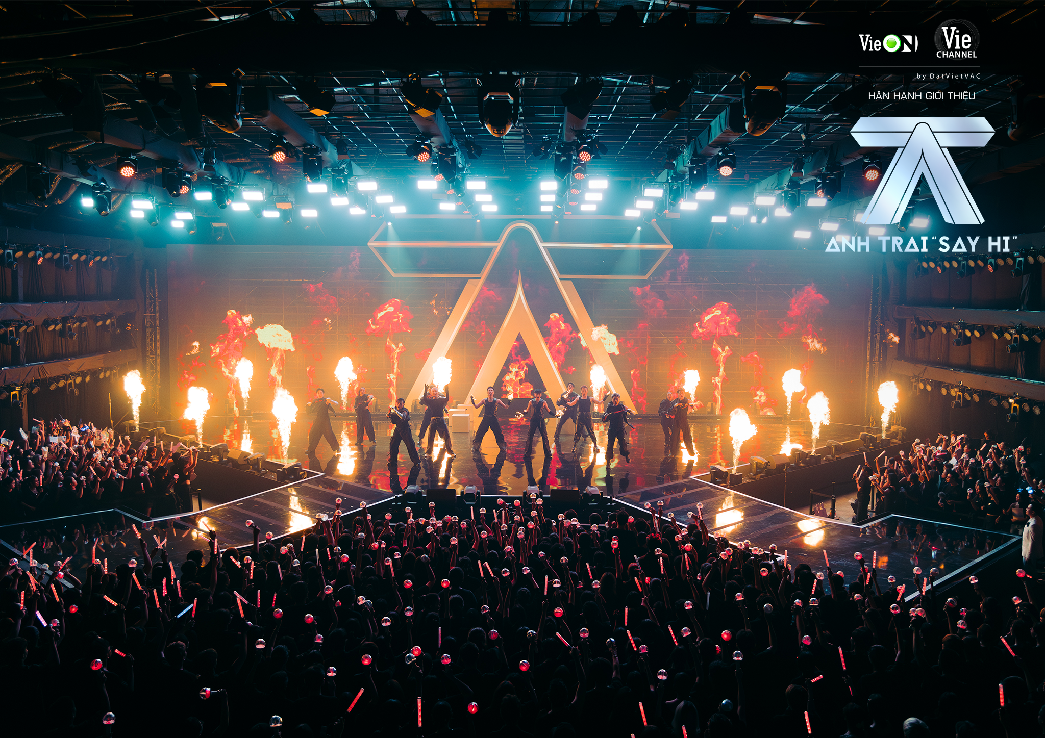 [ANH TRAI “SAY HI”] ISAAC TỤT GẦN 5 KG KHI CÙNG TEAM “CHƠI VỚI LỬA”, ANH TÚ ATUS VÀ SONG LUÂN TUNG HỨNG KHIẾN TRẤN THÀNH TOÁT MỒ HÔI