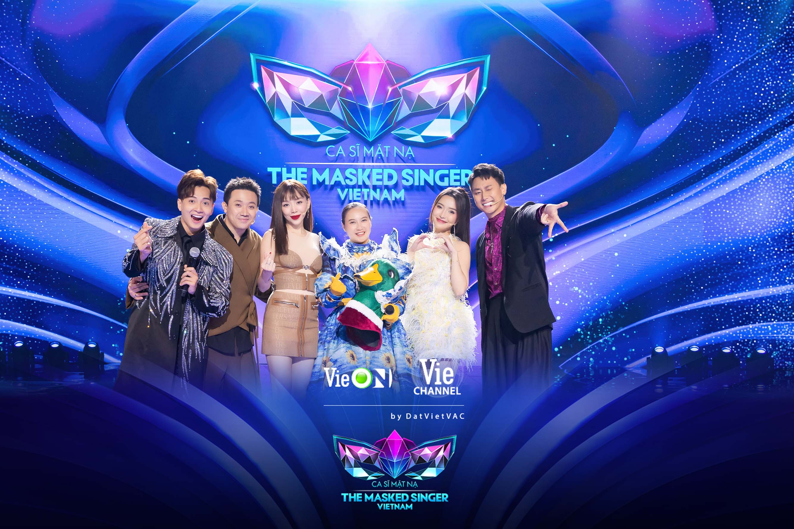 [THE MASKED SINGER VIETNAM] MADAME VỊT LỘ DIỆN LÀ NỮ CA SĨ KHÁNH LINH, CHUỘT CHERRY ĐI TIẾP VÒNG 2