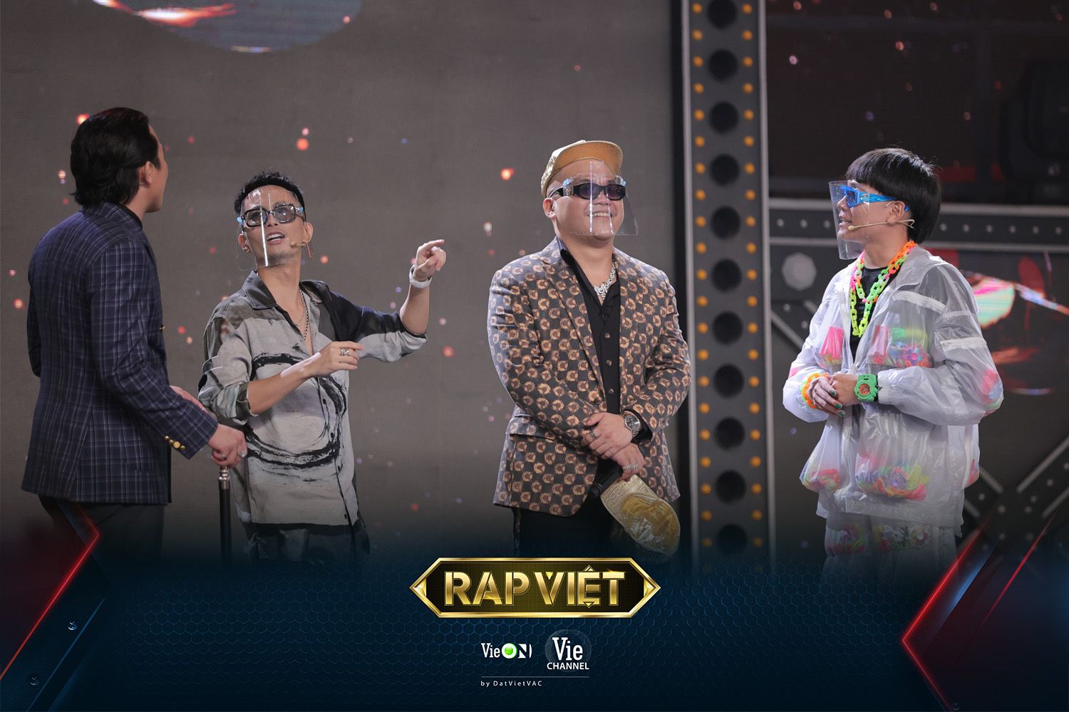 [RAP VIỆT MÙA 2] RHYMASTIC ĐẠP CẦN “CHỐT ĐƠN” DÙ BLACKA CHƯA HÁT, BINZ – WOWY CHÍNH THỨC THU NẠP CHIẾN BINH, BAN GIÁM KHẢO PHẢI NHỜ TOULIVER TƯ VẤN